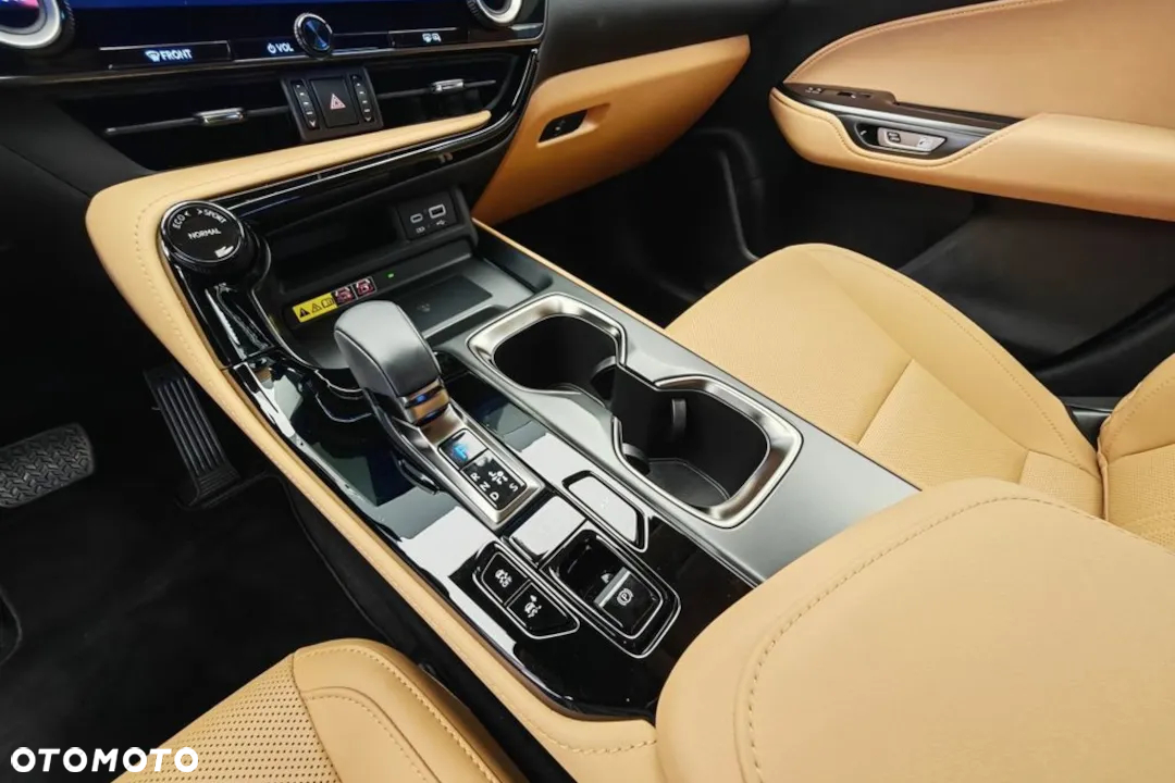 Lexus NX 350h Prestige AWD - 18
