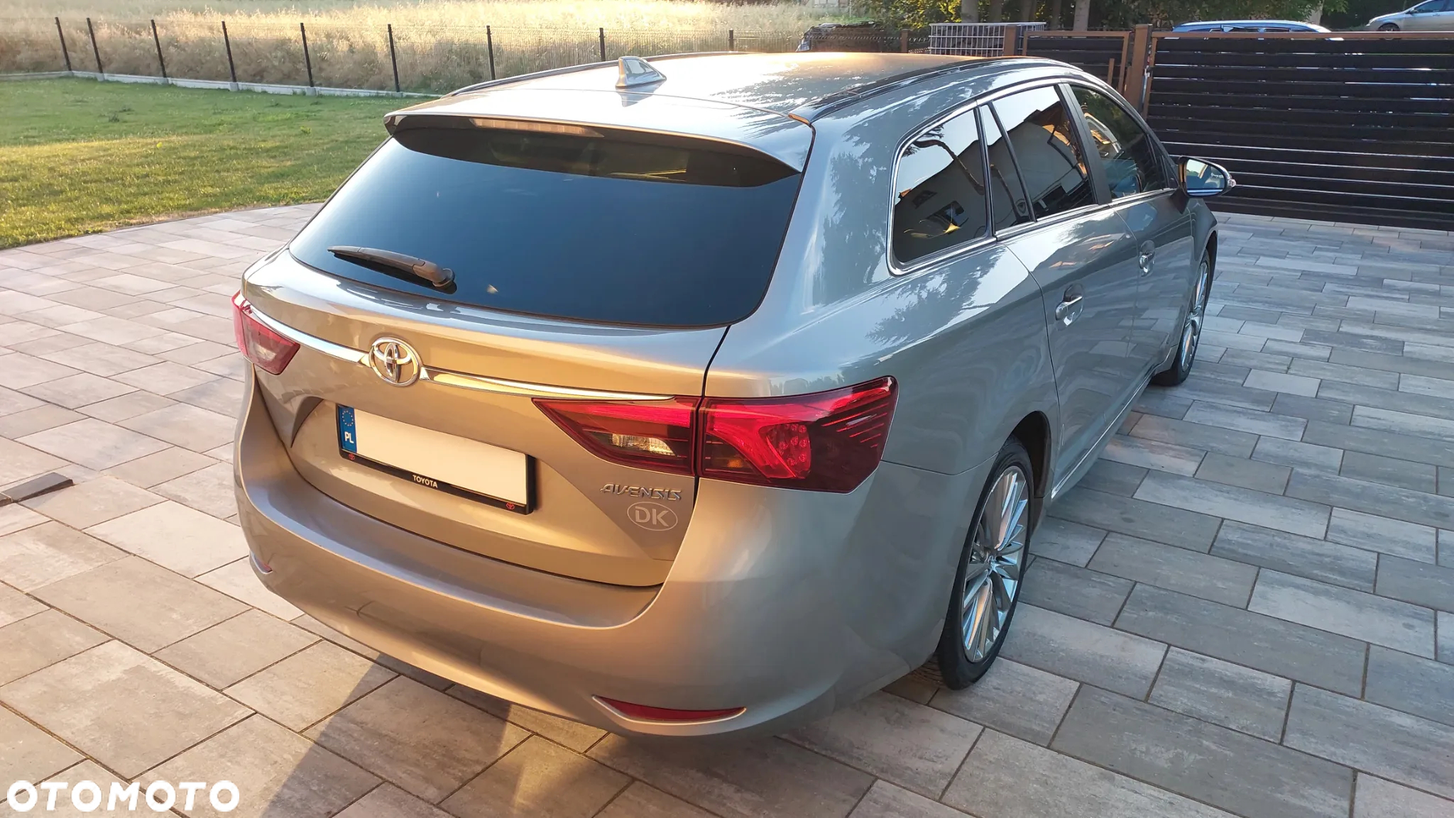 Toyota Avensis - 11