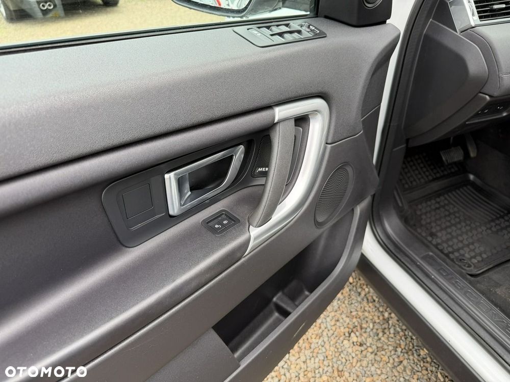 Land Rover Discovery Sport - 36