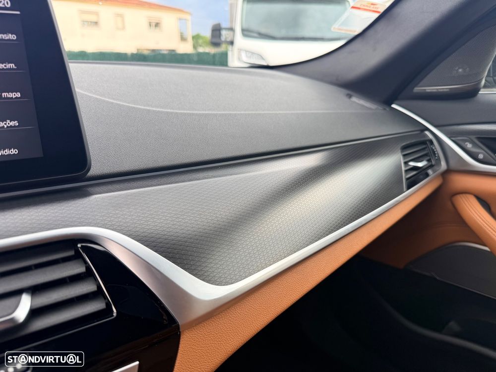 BMW 530 e Pack Desportivo M - 41
