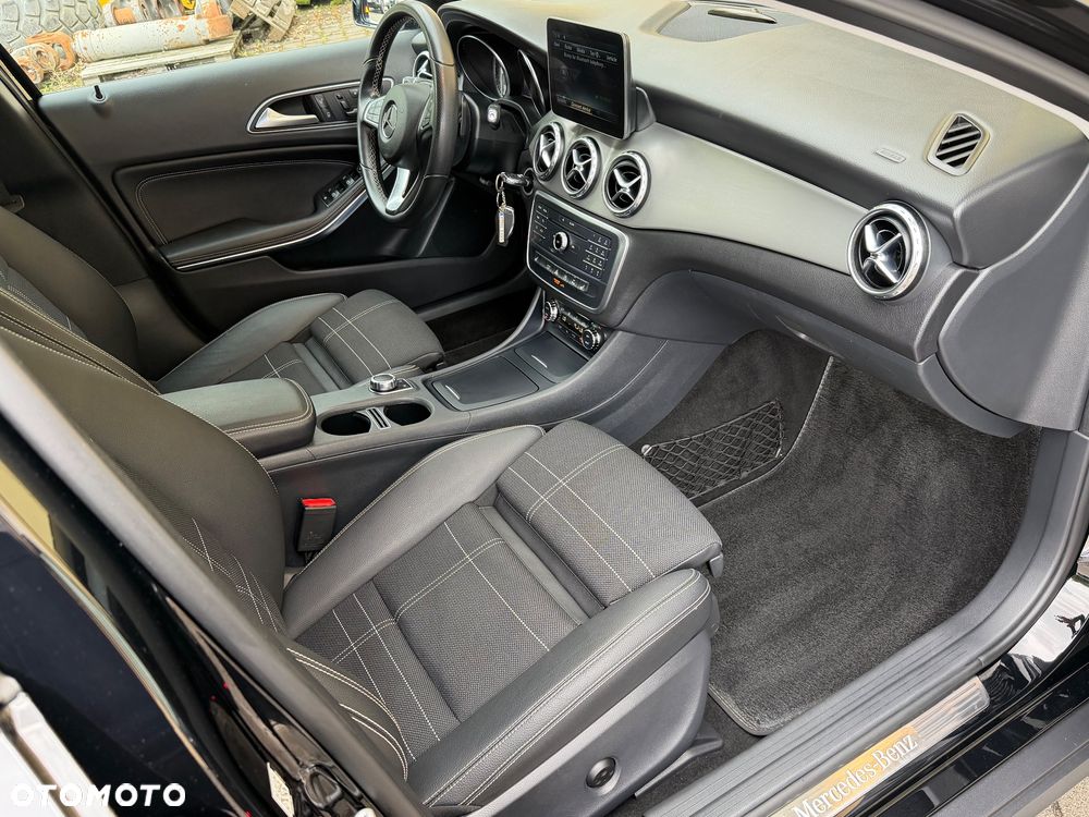 Mercedes-Benz GLA 250 7G-DCT SCORE - 9
