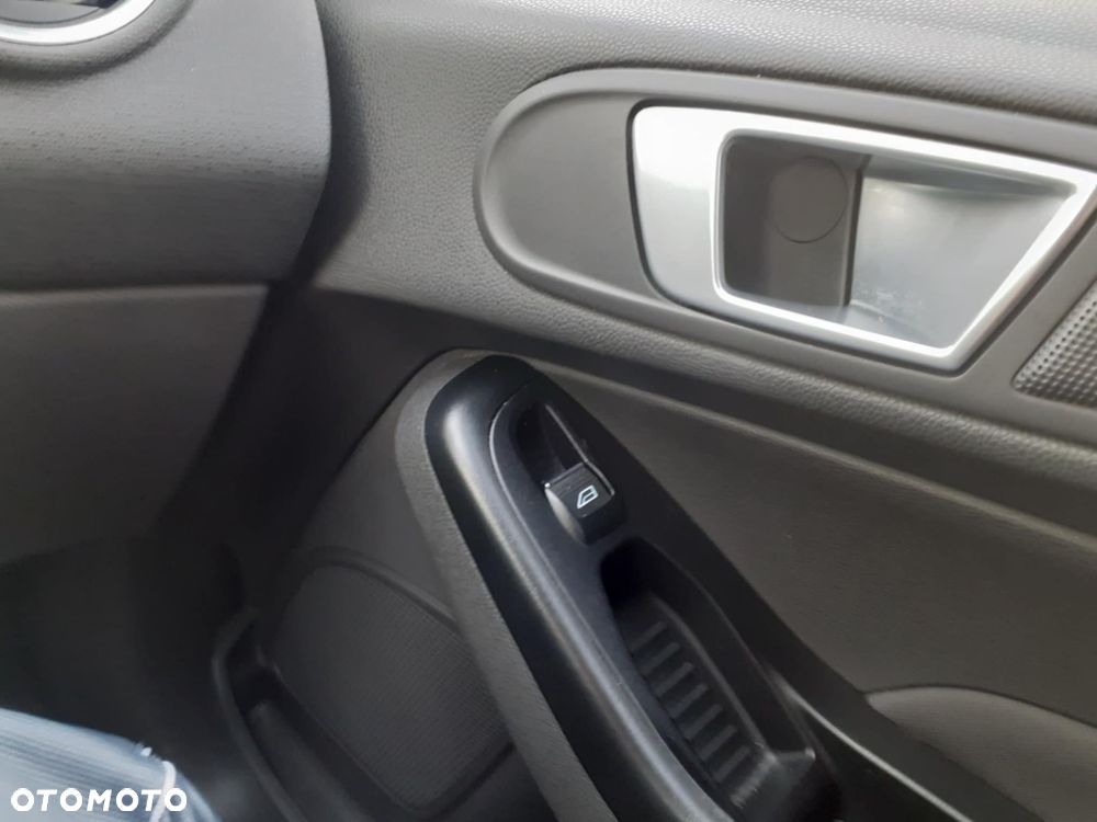 Ford Fiesta 1.4 Gold X EU5 - 9