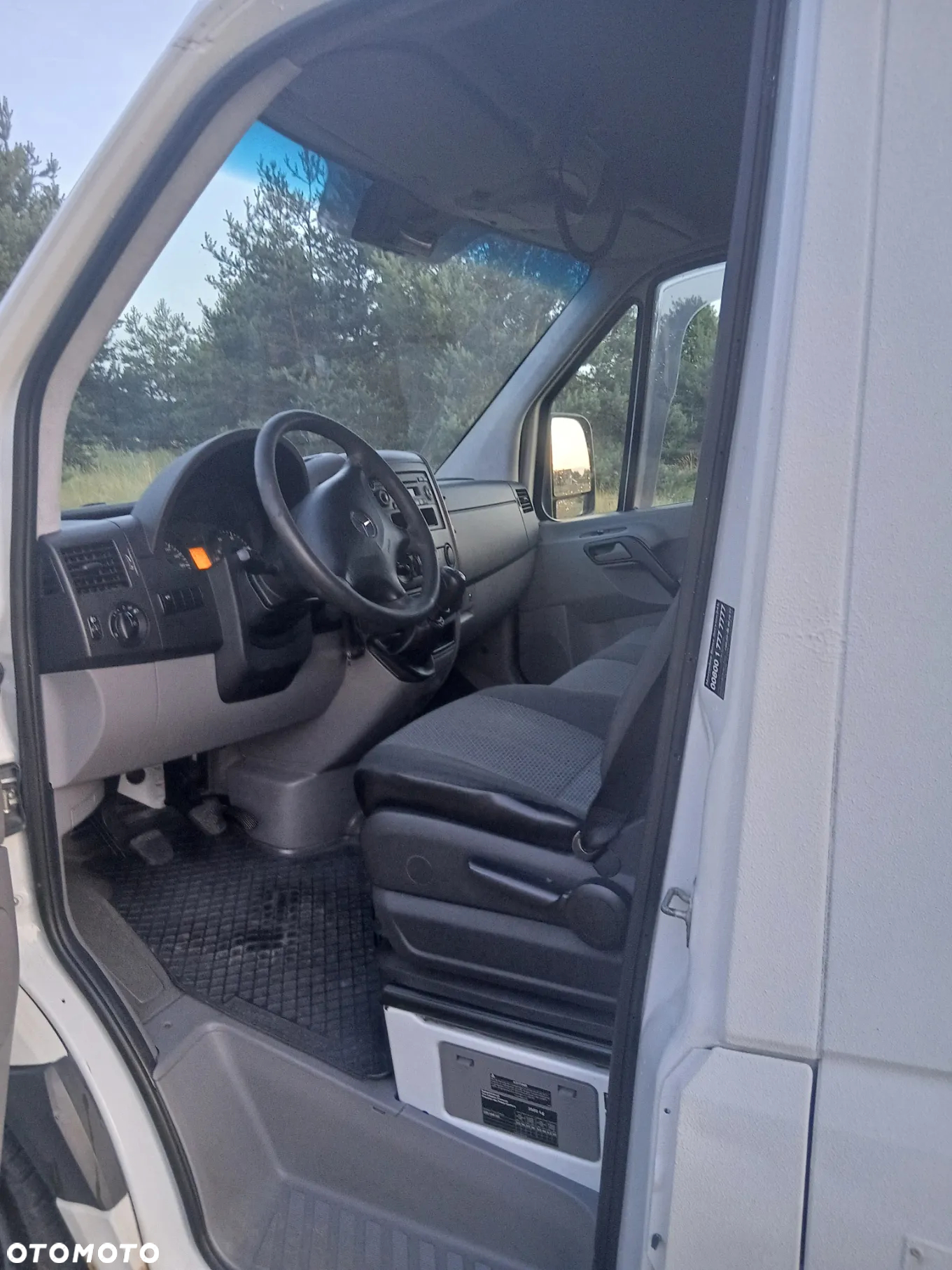 Mercedes-Benz Sprinter - 10