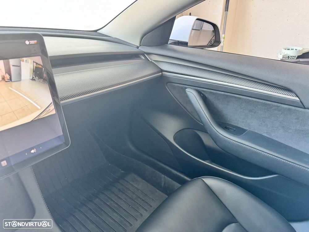 Tesla Model 3 - 3