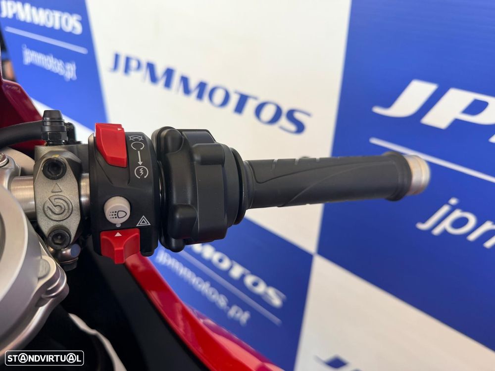 Ducati Panigale R V2 - 8