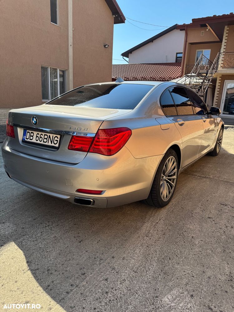 BMW Seria 7 740d xDrive - 9
