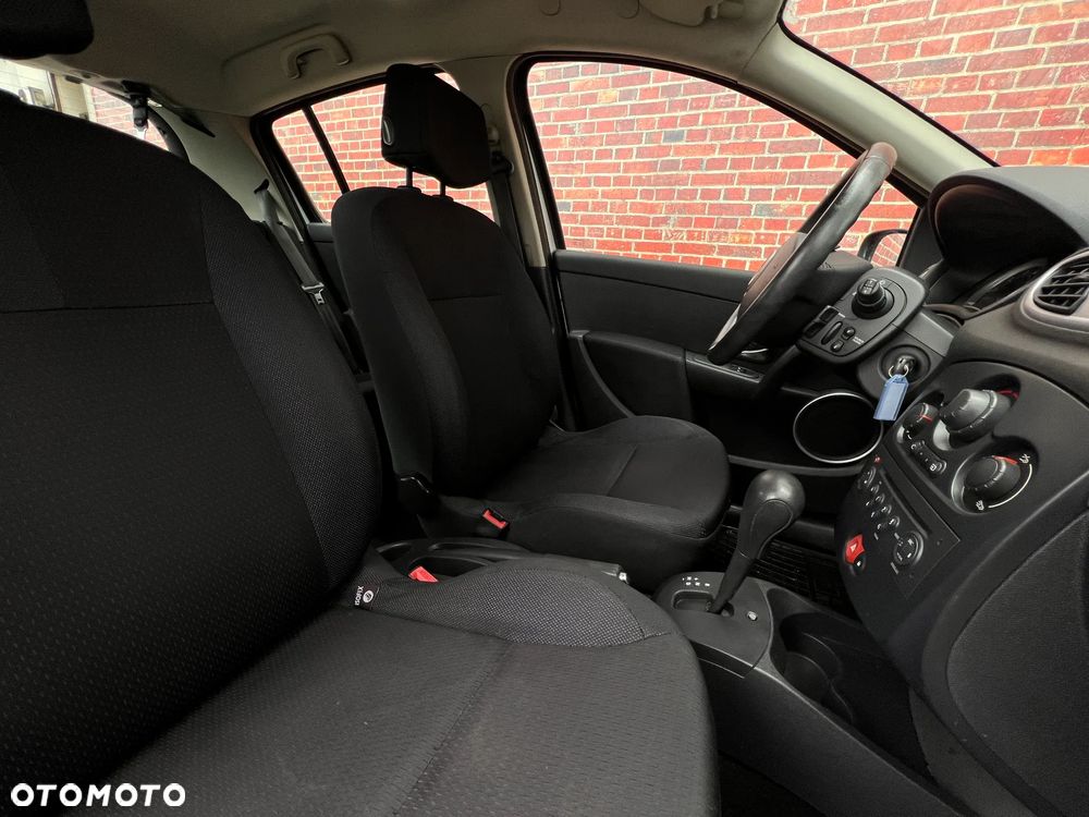 Renault Clio - 15