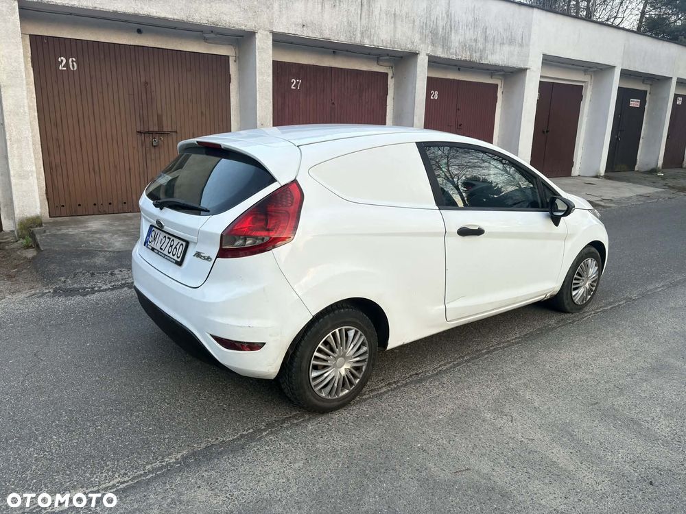 Ford Fiesta 1.4 TDCi Ambiente - 5