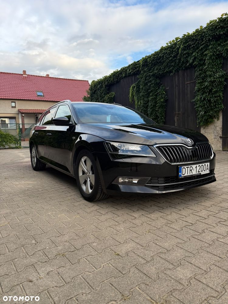 Skoda Superb 2.0 TDI 4x4 L&K DSG - 2