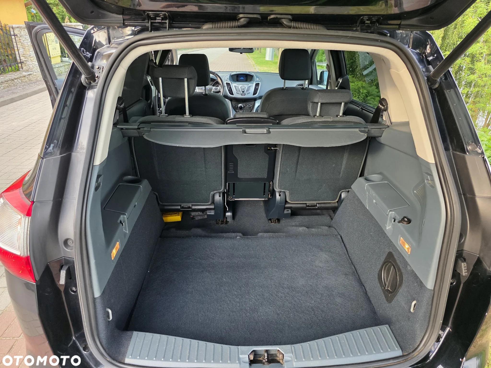 Ford Grand C-MAX 1.6 TDCi Start-Stop-System Champions Edition - 10