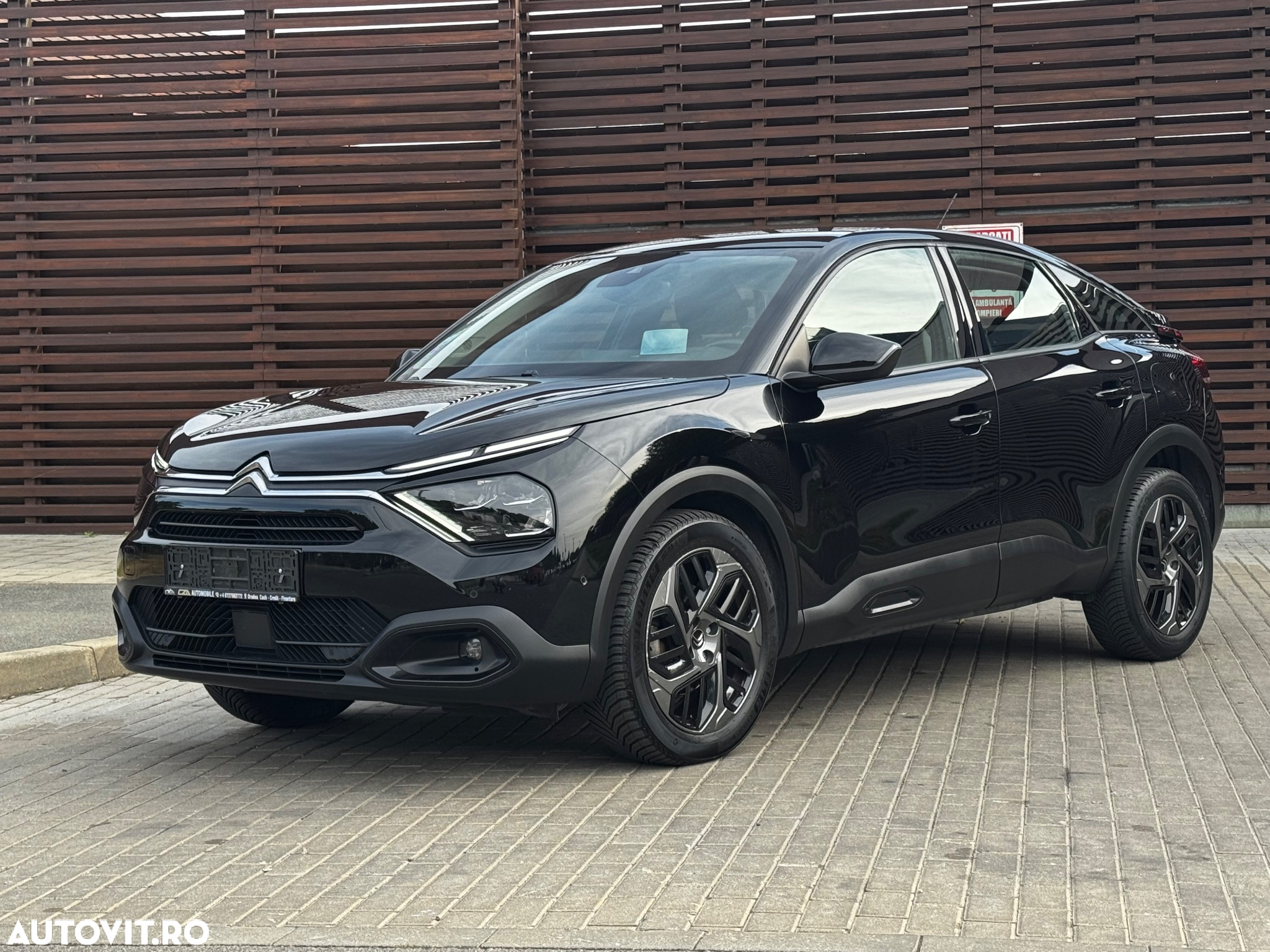 Citroën C4 1.2 PureTech S&S EAT8 Shine - 9