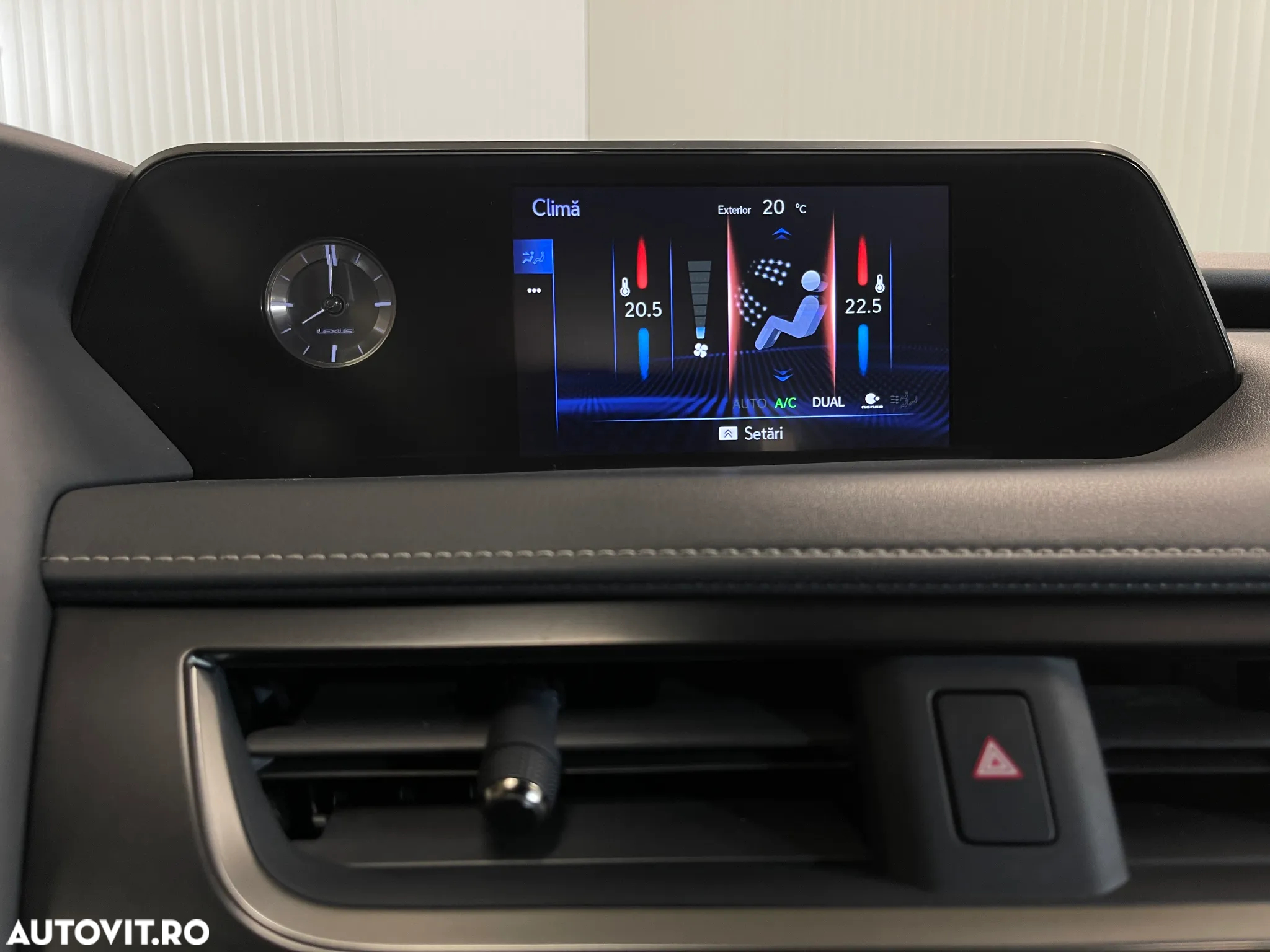 Lexus UX 250h 2.0L HEV 20H- (178 HP) 4X2 CVT Business - 16
