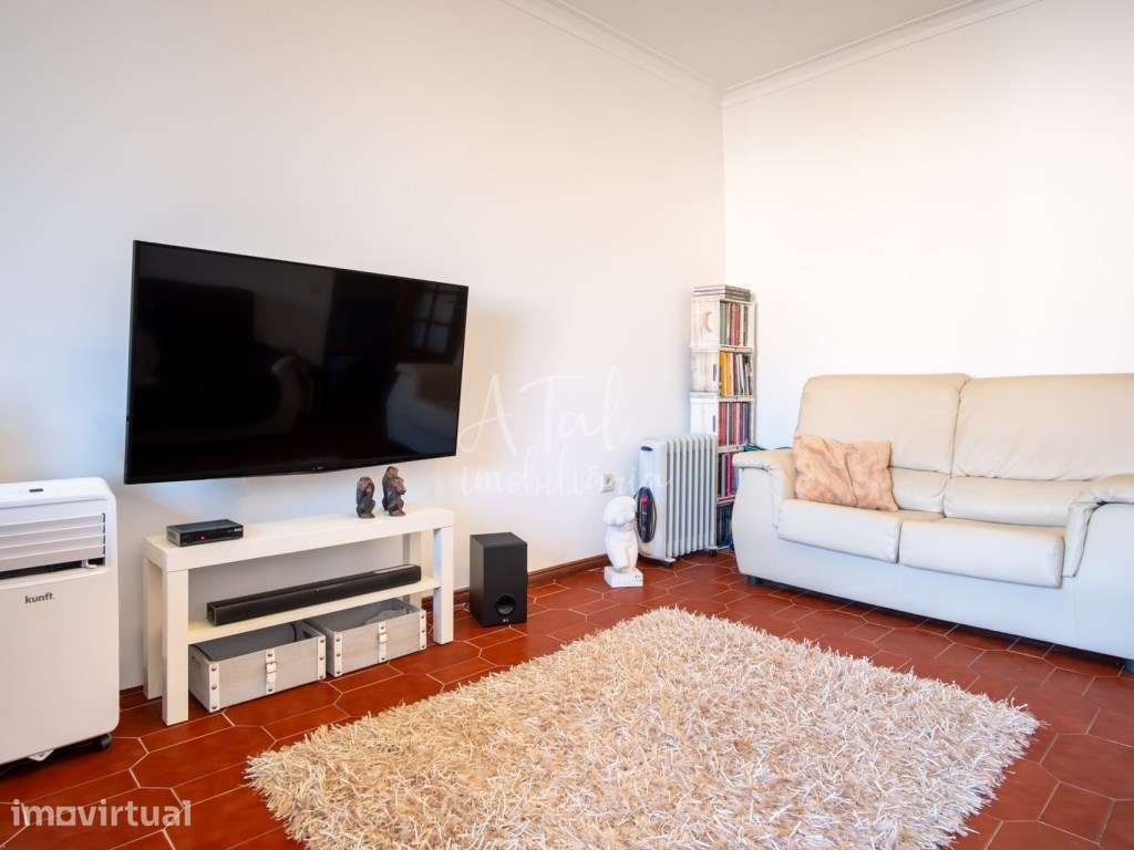 Apartamento T2 na Baixa da Banheira com 2 Varandas - Excelente Opor... - Grande imagem: 2/18