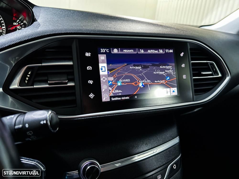 Peugeot 308 1.2 PureTech Allure - 48