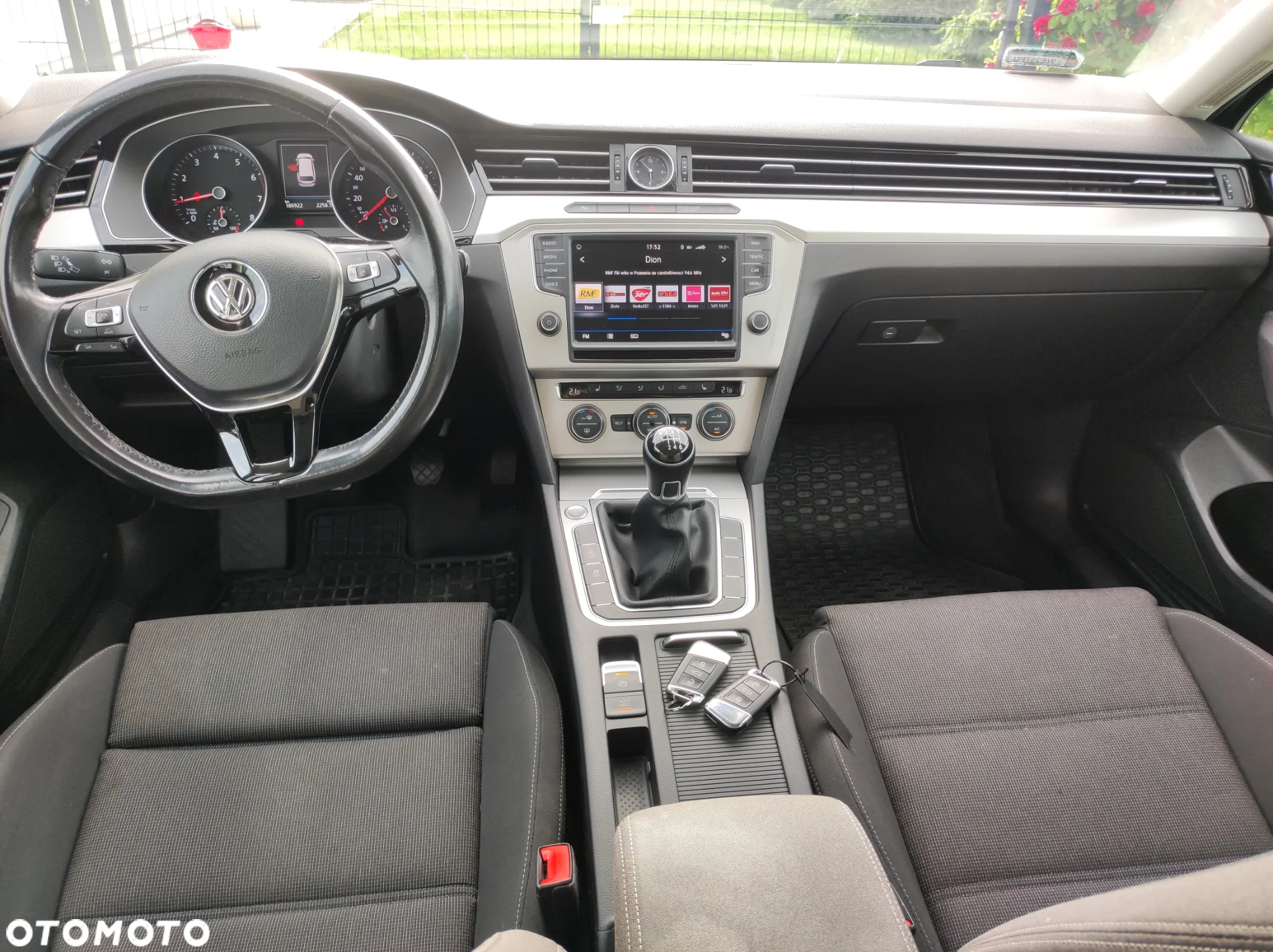 Volkswagen Passat 1.8 TSI BMT Comfortline - 19
