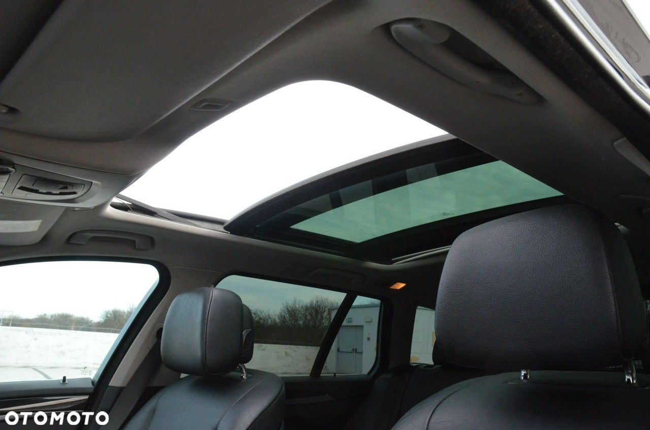 BMW Seria 5 520d Touring Sport-Aut - 31