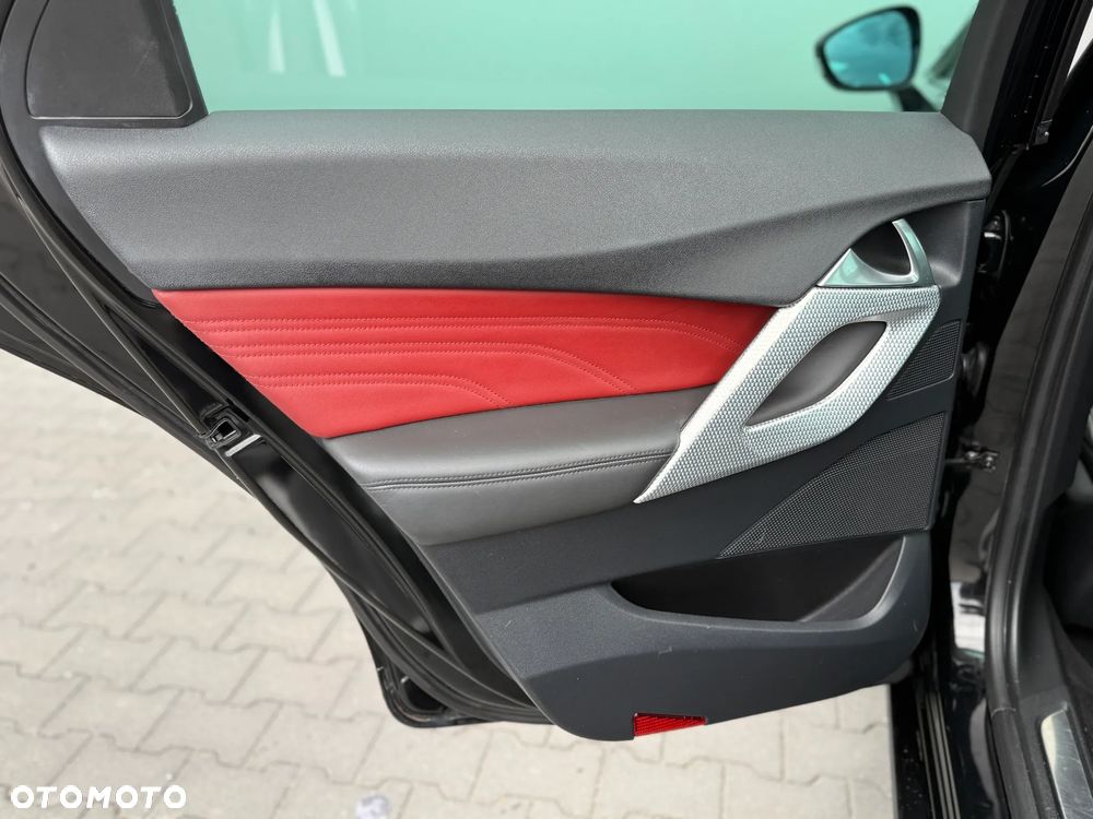 Citroën DS5 Hybrid4 EGS6 SportChic - 26