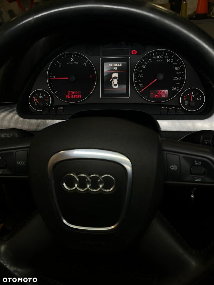 Audi A4 Avant 2.0 TDI DPF Quattro - 5