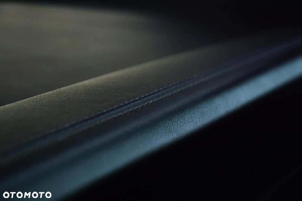 Porsche 911 Carrera 4 GTS - 27