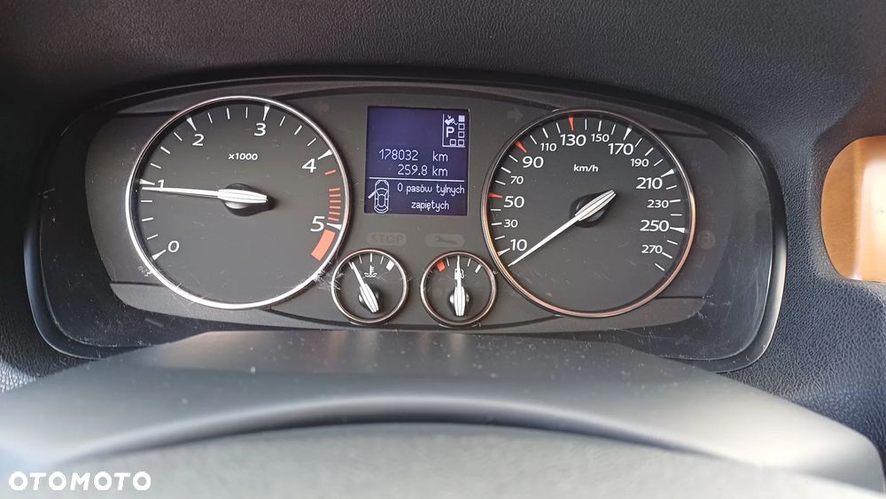 Renault Laguna 2.0 DCi FAP Initiale - 12