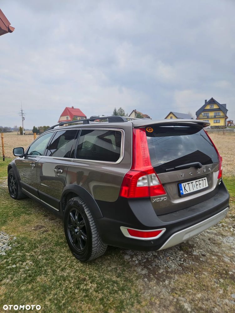 Volvo XC 70 - 30