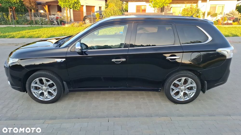 Mitsubishi Outlander - 7