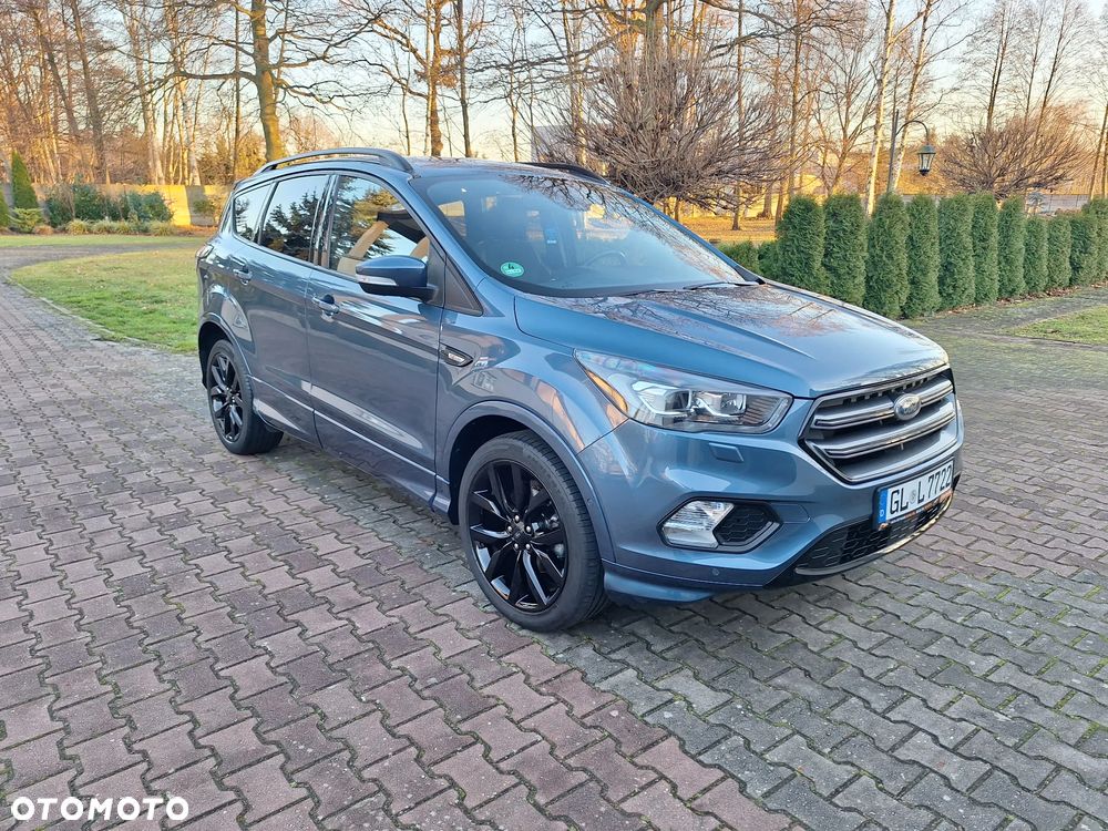 Ford Kuga 1.5 EcoBoost 2x4 ST-Line - 1