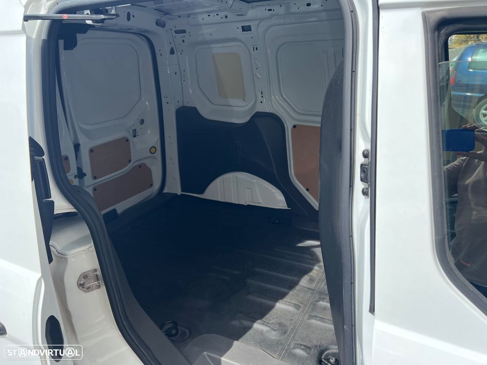 Ford Transit Connect - 8