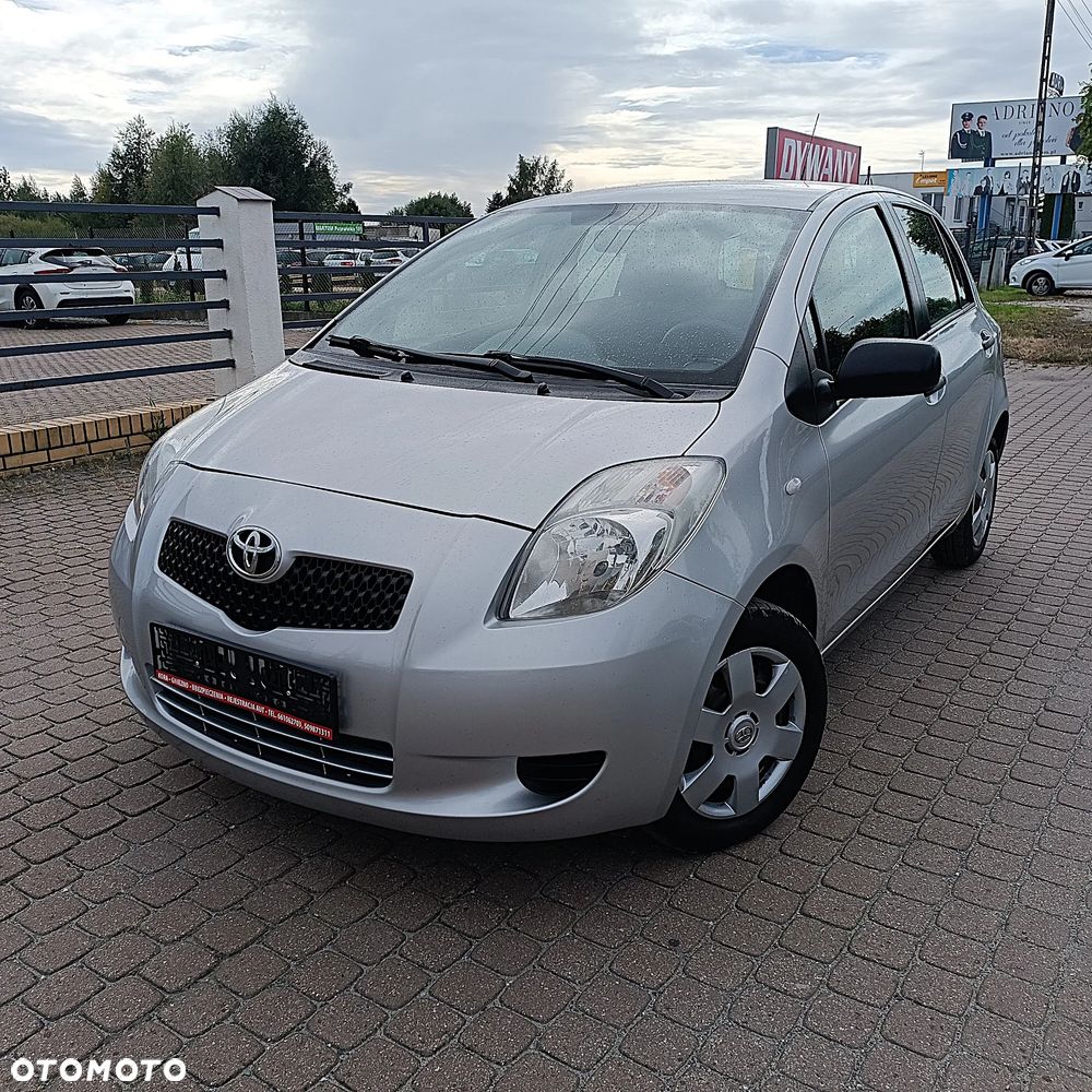 Toyota Yaris - 1