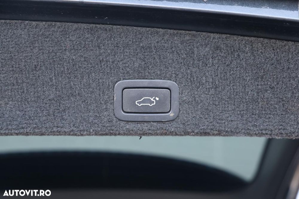VOLVO XC60 2011 — imagine 18