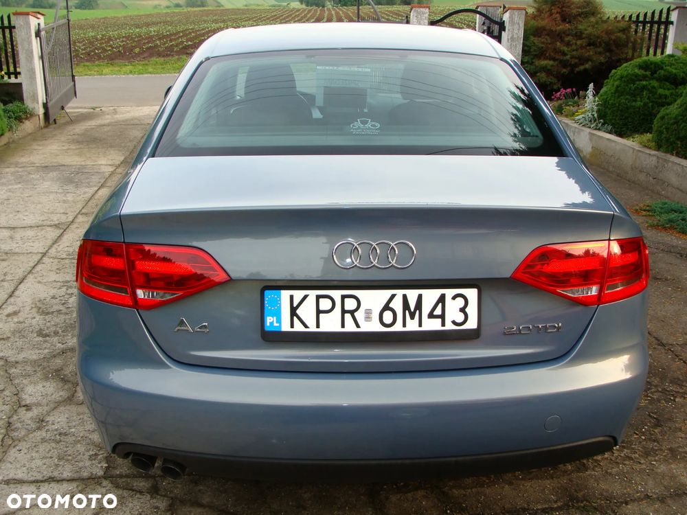 Audi A4 Limousine - 12