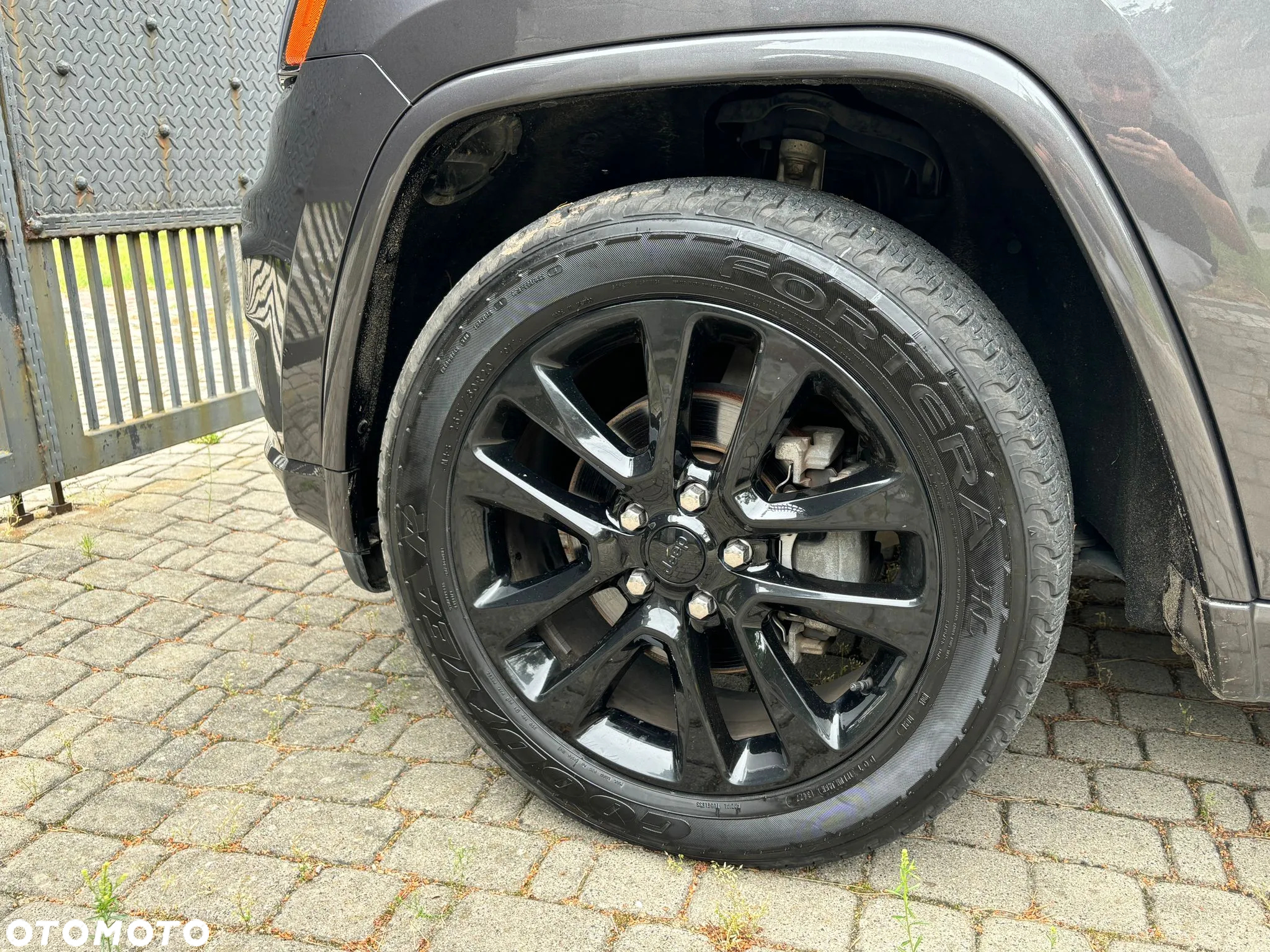 Jeep Cherokee - 26