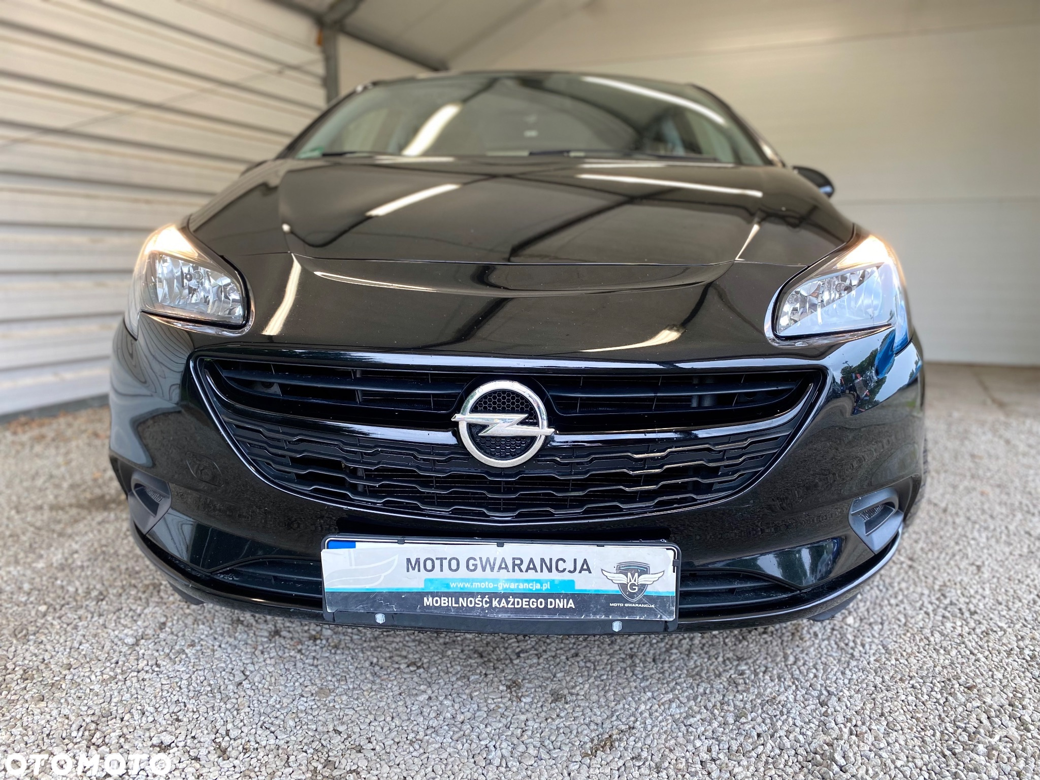 Opel Corsa 1.2 Cosmo - 2