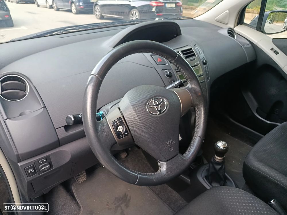 Toyota Yaris 1.0 VVT-i ACtive+AC - 14