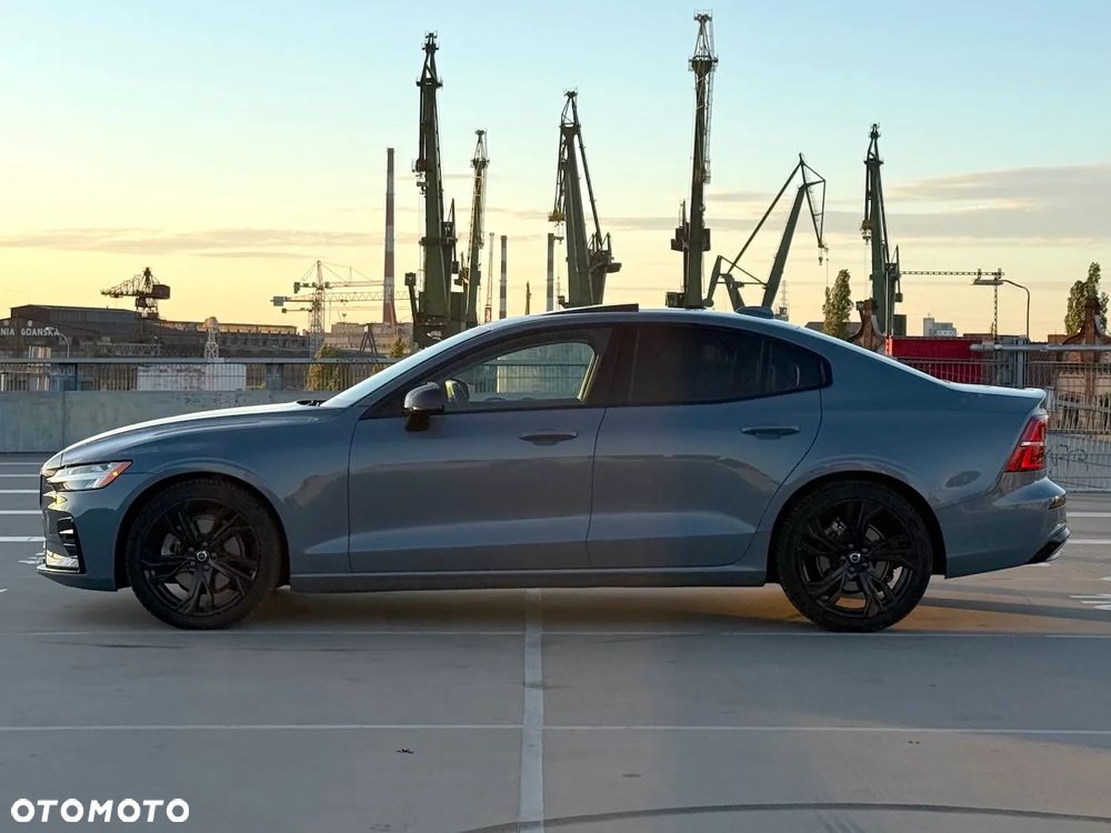 Volvo S60 B5 B AWD Plus Dark - 5
