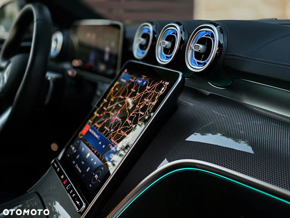 Mercedes-Benz Klasa C 220 d 4Matic T 9G-TRONIC AMG Line - 23