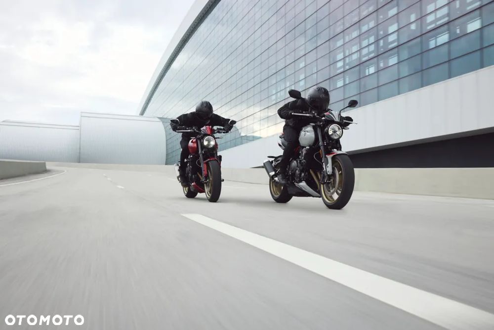 Triumph Trident - 3