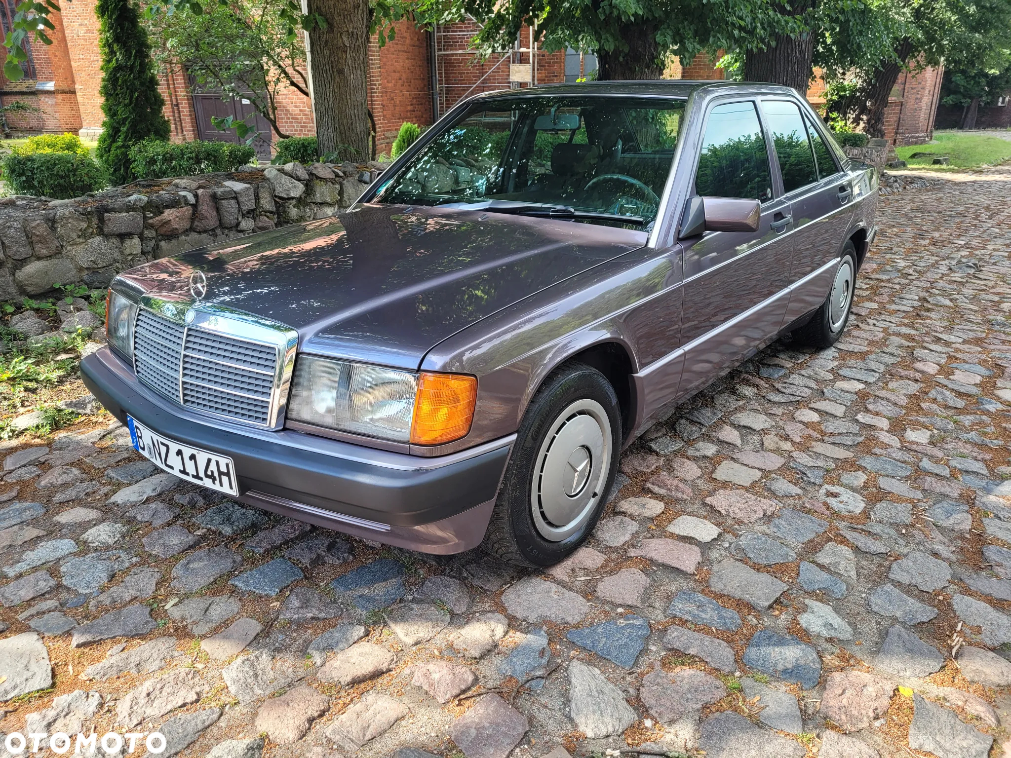Mercedes-Benz W201 (190) - 2