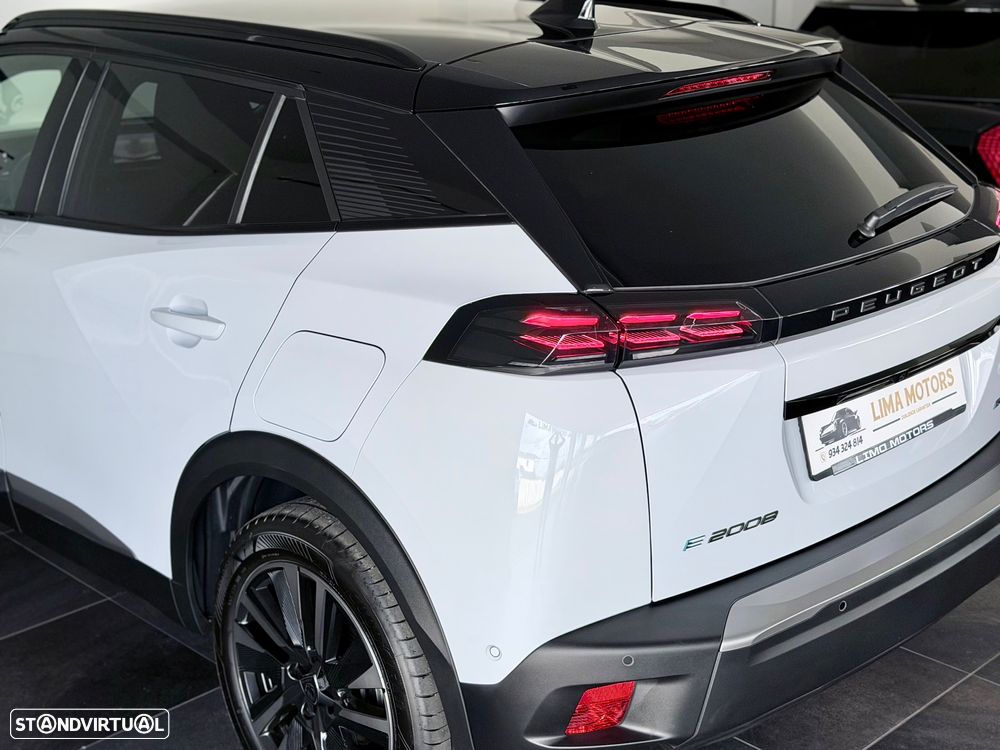Peugeot e-2008 156 GT Exclusive - 8