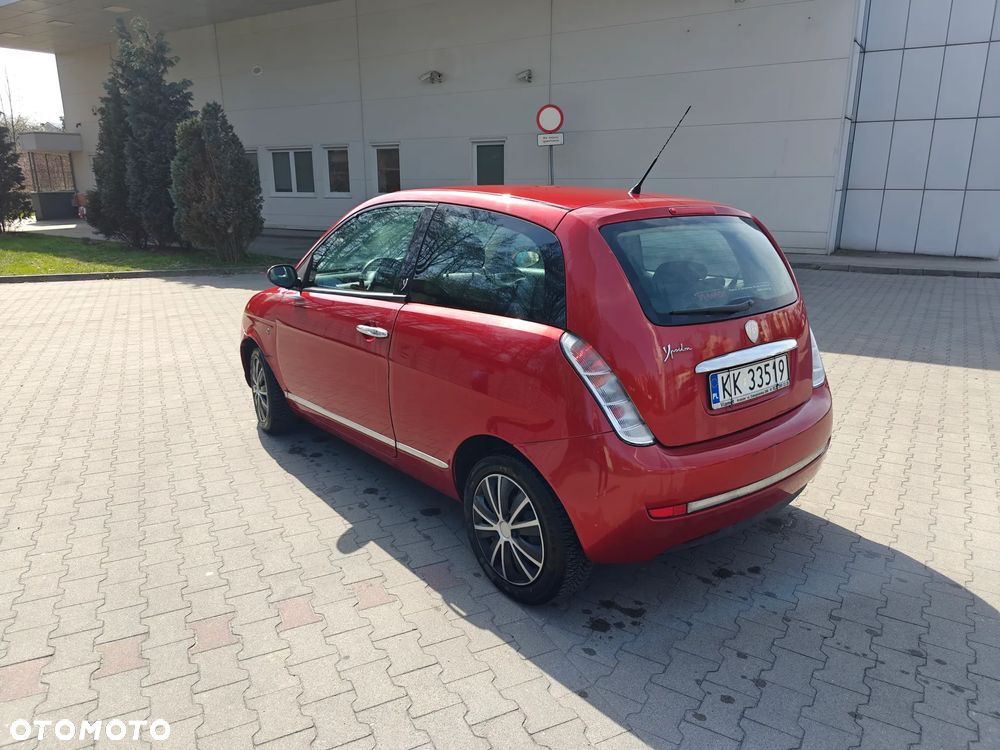 Lancia Ypsilon 1.4 16V Class - 8