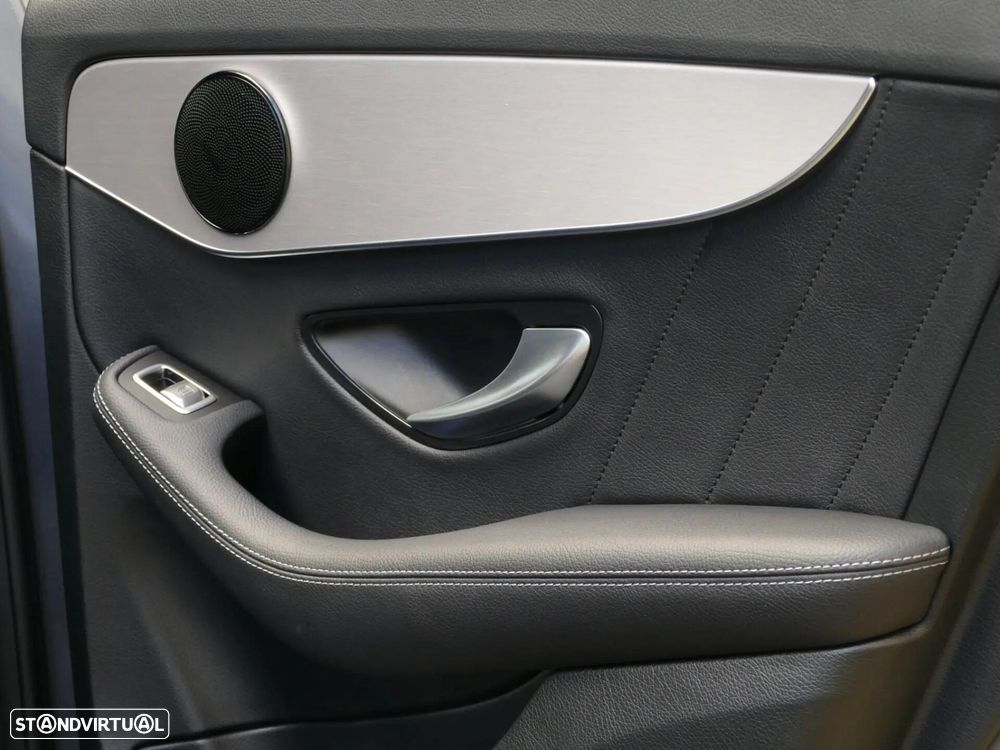 Mercedes-Benz C 300 de T 9G-TRONIC AMG Line - 42