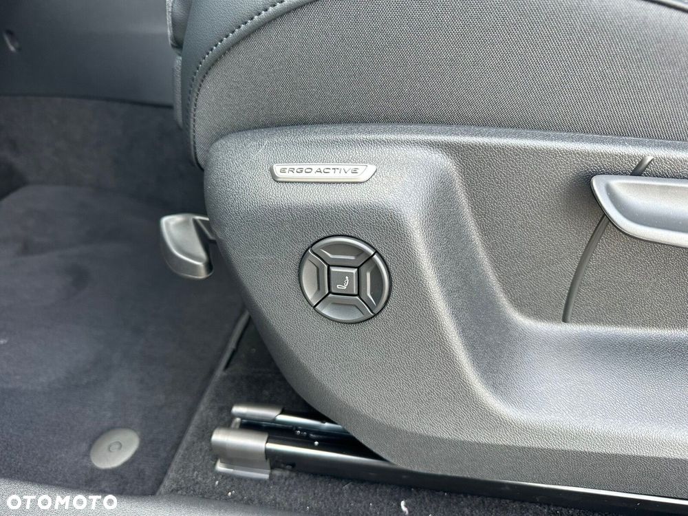 Volkswagen Tiguan - 13