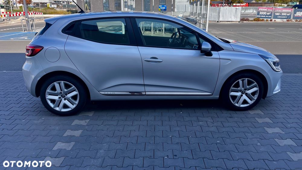 Renault Clio - 10