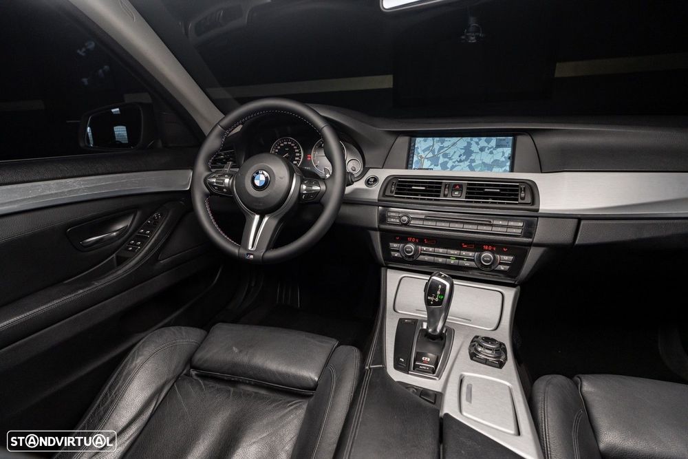 BMW 520 d Auto - 13