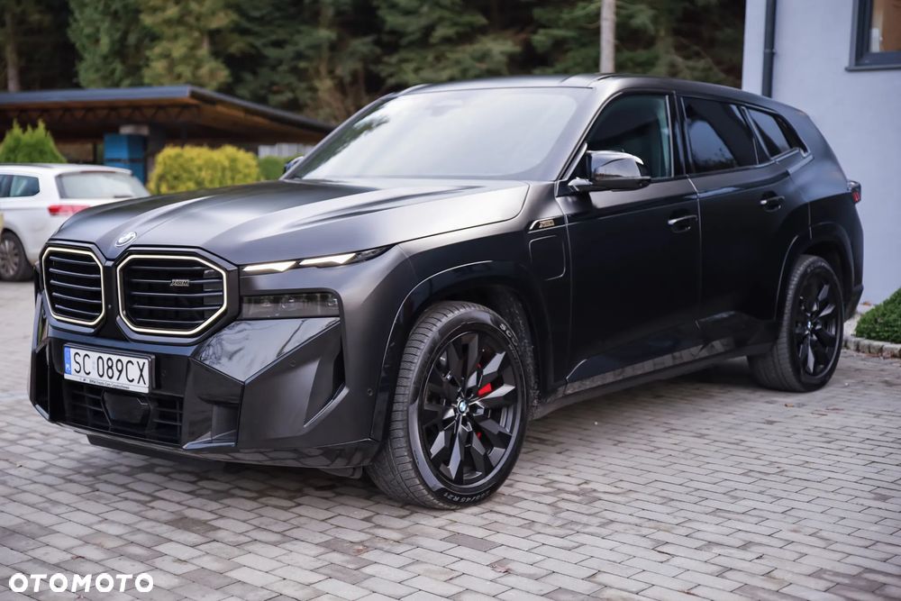 BMW XM - 4