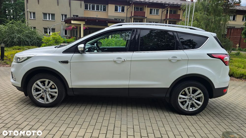 Ford Kuga 2.0 TDCi 2x4 Titanium - 8