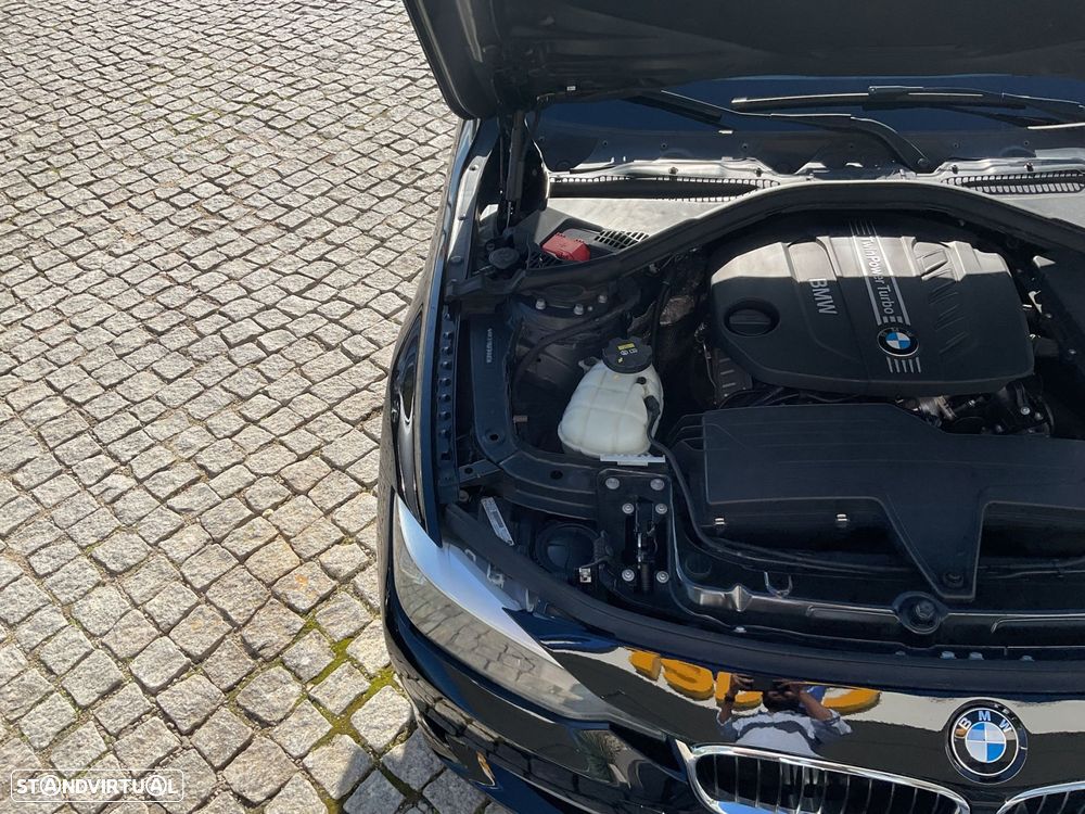 BMW 318 d Touring Line Sport - 39