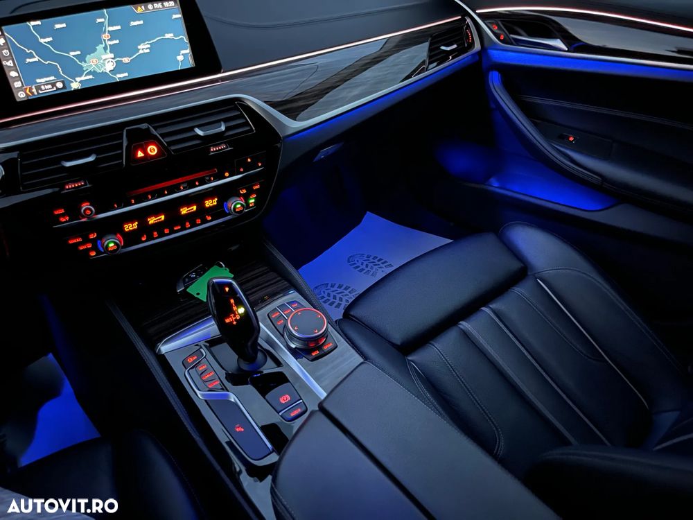 BMW Seria 5 520d xDrive Aut. Luxury Line - 17