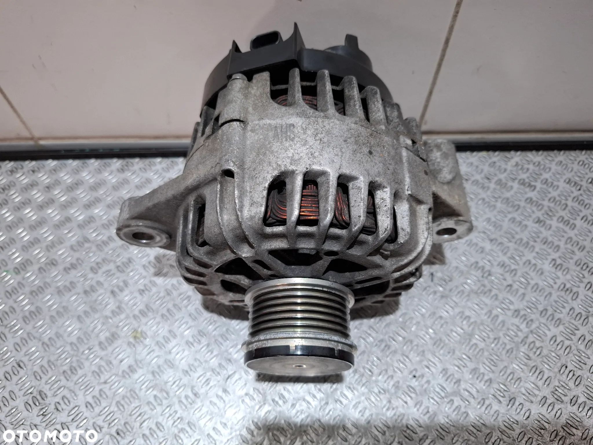 Alternator Opel Insignia A lift Rok 2014 2,0CDTI nr 13588306 - 1
