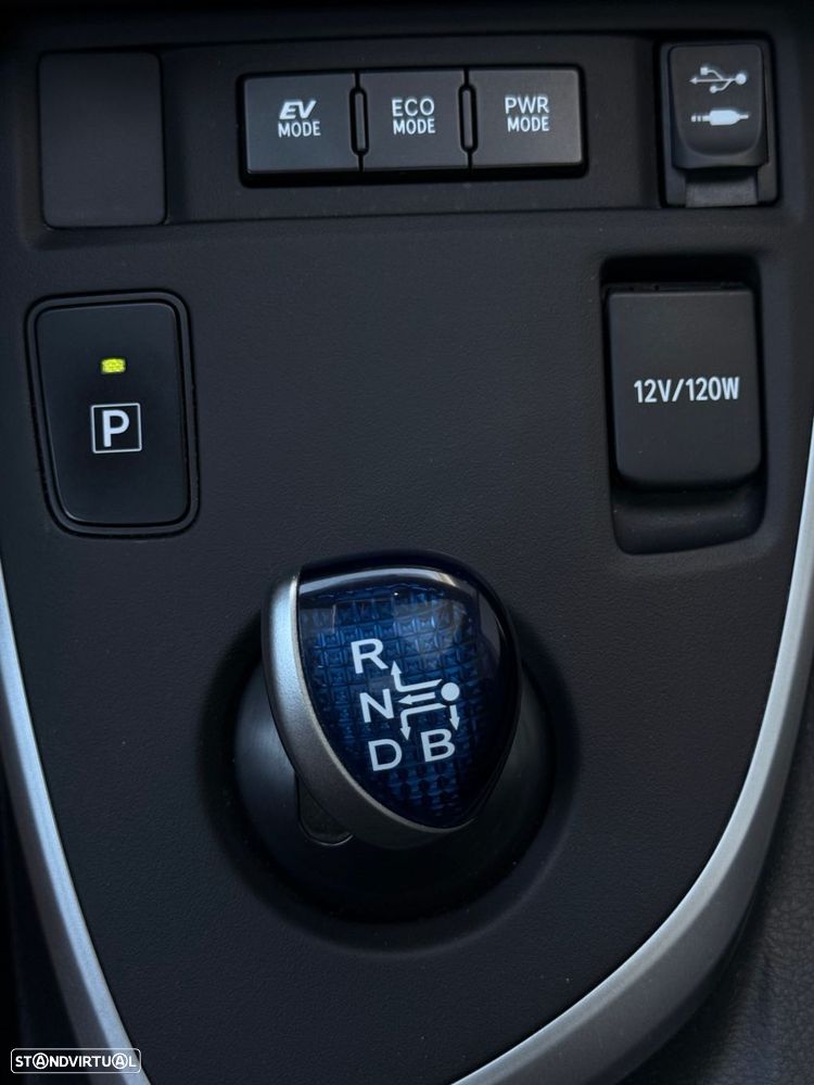 Toyota Auris Touring Sports 1.8 HSD Comfort - 20